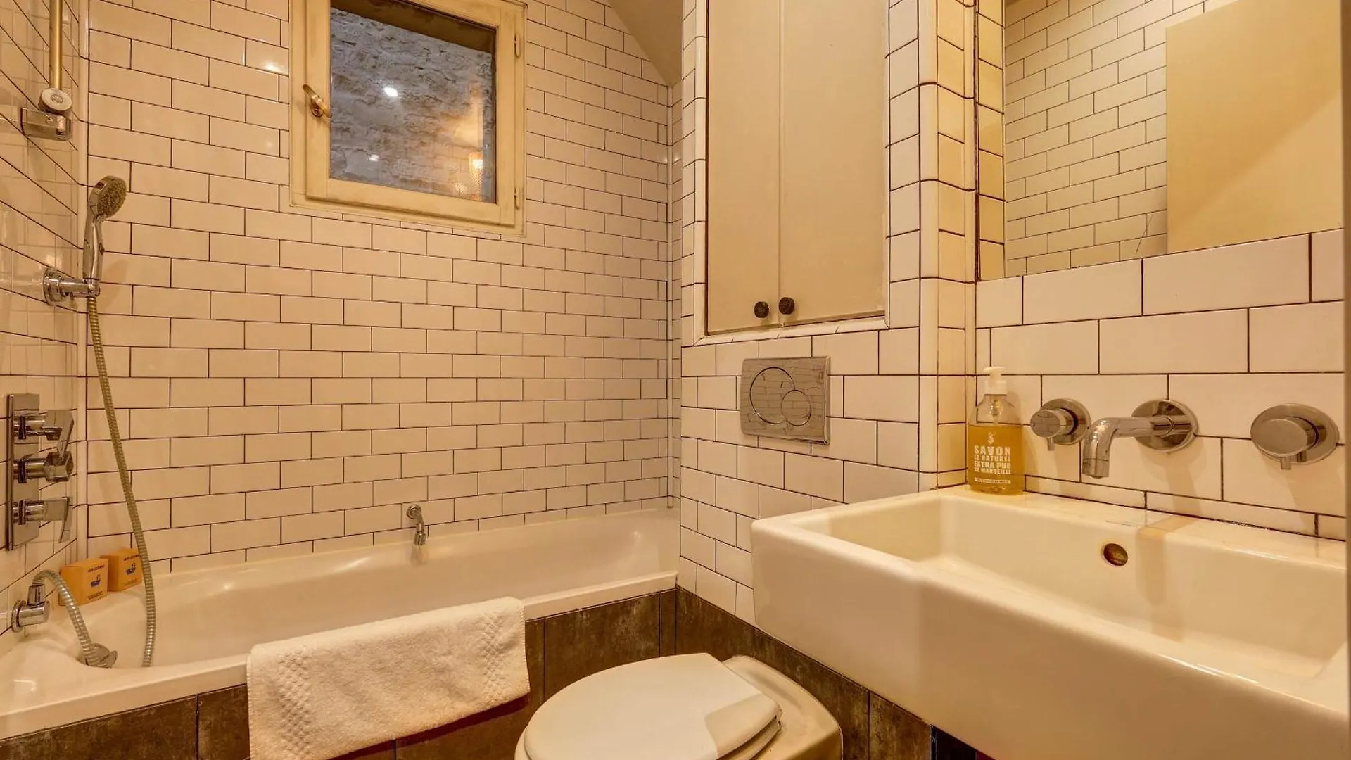 Apartment Le Marais - Les Halles Colorful & Modern 3bd