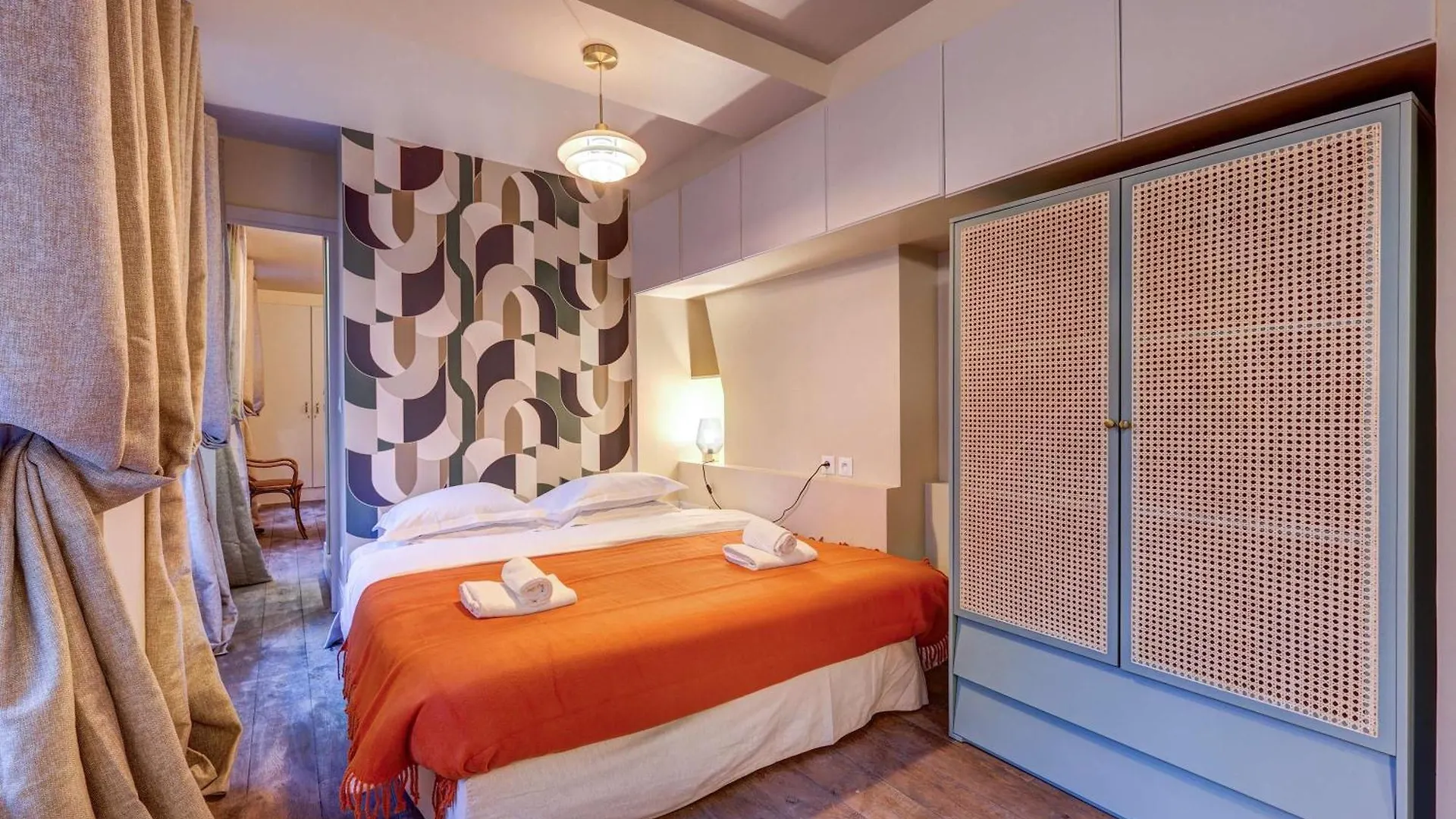 Le Marais - Les Halles Colorful & Modern 3bd Apartment Paris